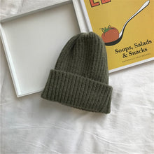 Load image into Gallery viewer, Womens Plain Knit Beanie
