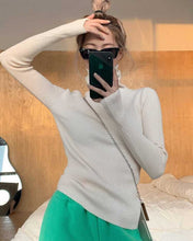 Load image into Gallery viewer, Sandra Ribbed Turtleneck Sweater
