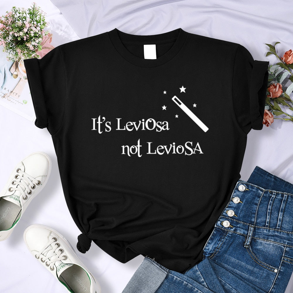 It's LeviOsa Printed Tee